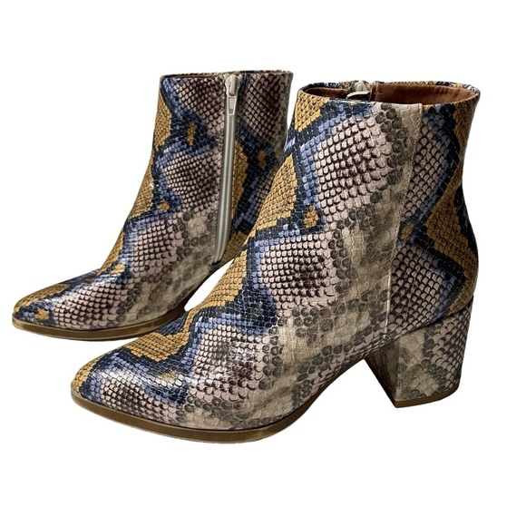 Madden Girl Dafnii Snakeskin Multicolor Block Heel Bootie 6M - Picture 2 of 12